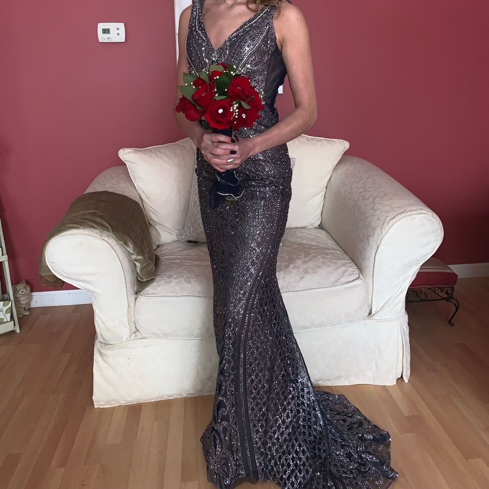 Formal/ prom dress